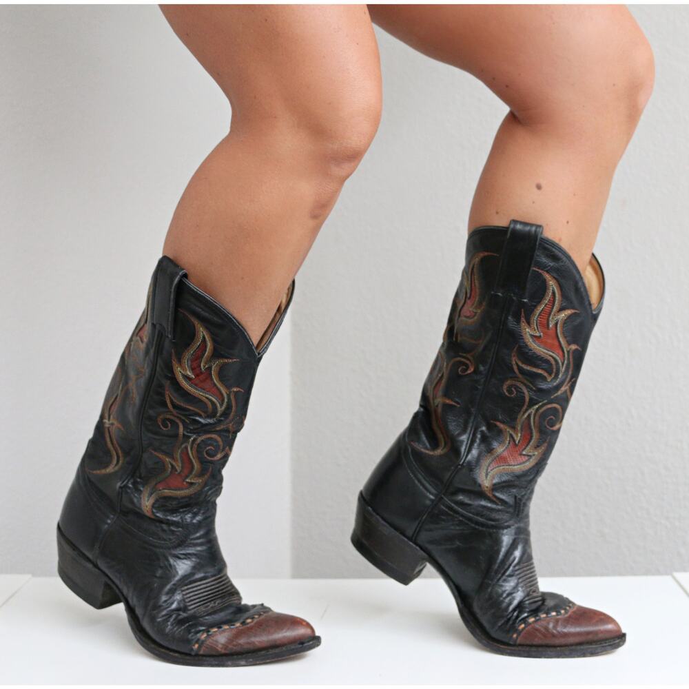 1990's Vintage Tony Lama Lizard Wingtip Flame Inlay Boots ~ Men's 9 to 9-1/2